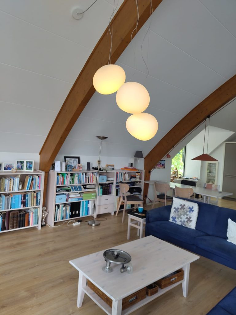 Lichtplan in hoog appartement: hoe verlichting sfeer en gemak brengt